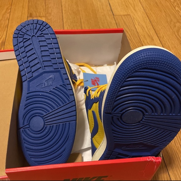 Retro 1s - Picture 2 of 3